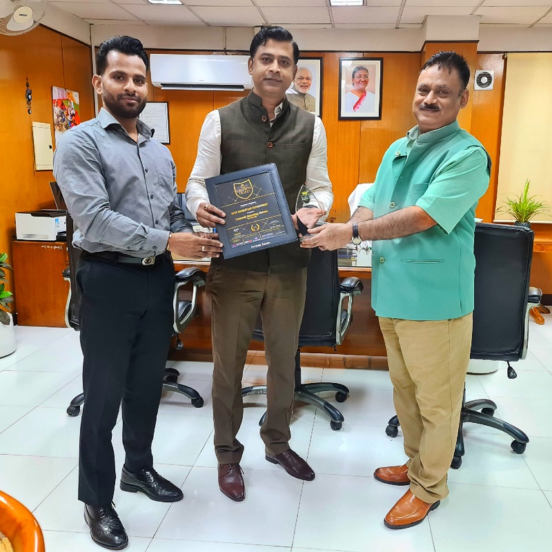 NSIC has won the prestigious award Best Marketing Brand for the MSME Sector recognizing its exemplary contributions to the growth and development of the Micro, Small, and Medium Enterprises (MSME) sector. The NSIC Corporate Marketing Division stood out amongst stiff competition amongst PSUs showcasing NSIC efforts in empowering entrepreneurs. Speaking on the occasion, Shri Kartikeya Sinha, Director (Planning and Marketing), NSIC stated that NSIC has been playing yeoman role as a facilitator and has number of schemes to support entrepreneurs in their marketing efforts in both Domestic and  Foreign markets. The MSMEs should contact nearest NSIC field offices or visit NSIC website (www.nsic.co.in) to avail the benefits of NSIC schemes.