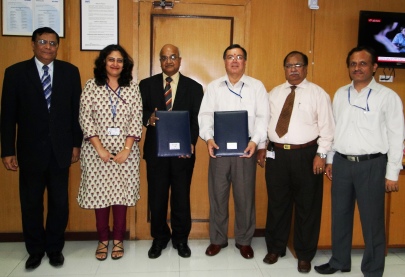 NSIC has signed MOU with Bank of Baroda on 28.07.2011 to strengthen its endeavour  for  serving to the financial needs of MSME Sector.This instrumental alliance with Bank of Baroda would invariably offer  MSME’s  a suitable  platform to cater to their credit requirements. The MOU has been signed by Sh. Ravindra Nath Director(Finance) of NSIC and Sh. J Ramesh General Manager,Corporate Center (SME&WM) of  Bank of Baroda.
