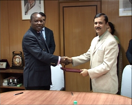 An Agreement of Mutual Cooperation (MoU) has been entered into between NSIC and Ministry of Small & Medium Enterprises, Govt. of Democratic Republic of Congo on 22nd January, 2009 at NSIC office, New Delhi, India.

During the MoU signing ceremony, H.E. Claude BAZIBUHE NYAMUGABO, Hon’ble Minister of SMEs had expressed his willingness to set up Incubator Centre in DRC at the earliest possible. It was also discussed that in order to ascertain / selection of suitable projects, a feasibility / opportunity study in DRC is required to be carried out by a team of NSIC officials. On the request of Hon’ble Minister and as per the spirit of MoU, it was decided that a team of NSIC officials would be deputed to conduct the above feasibility / opportunity study in DRC.
