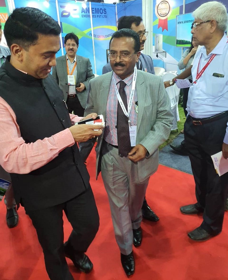 Shri P.Udayakumar, Director(P&M),NSIC interacting with  Shri Pramod Sawant Hon'ble Chief Minister of Goa during the Vibrant Goa 2019 held recently .