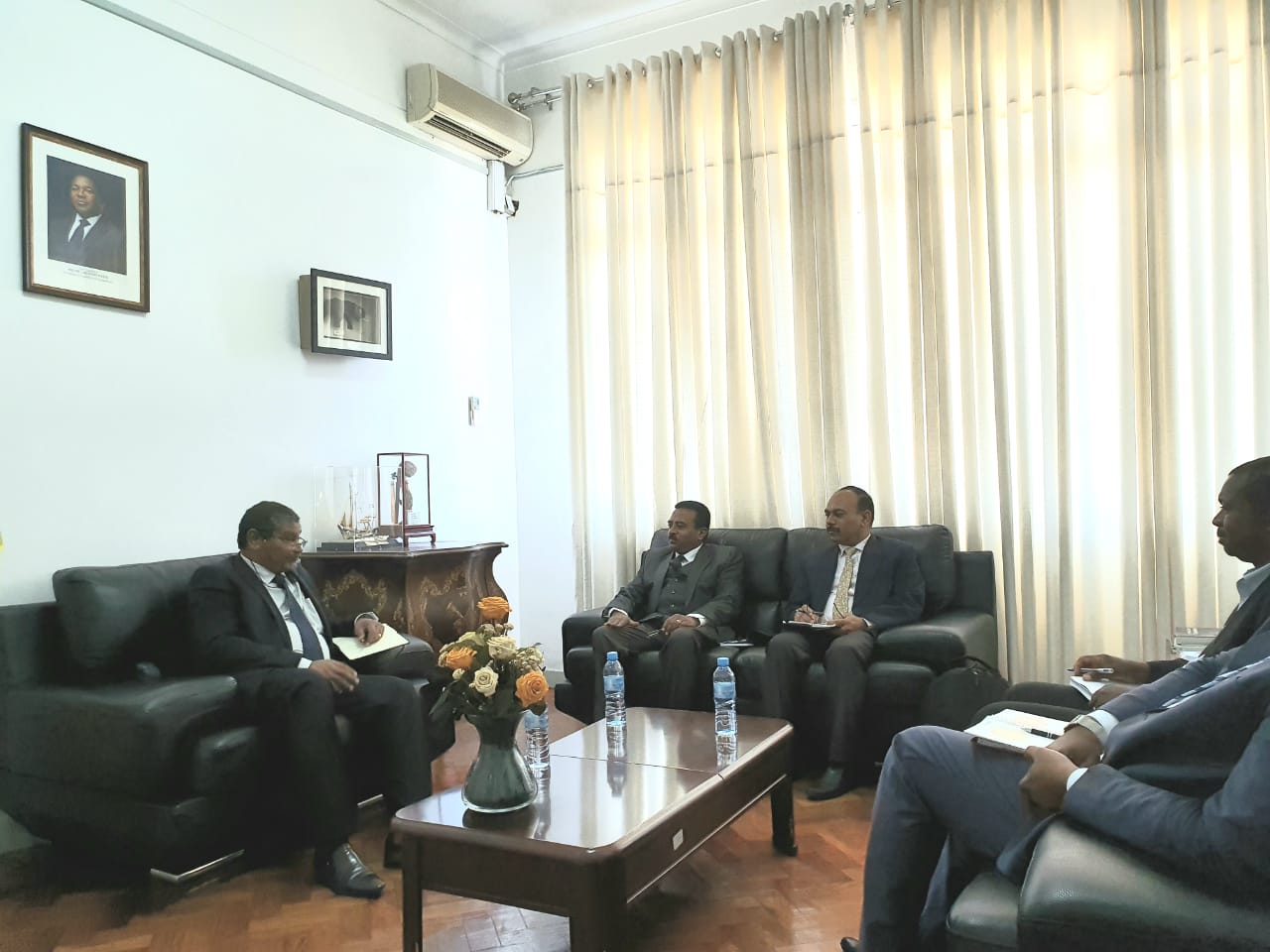 After a detailed wrap up meeting on the various activities of Incubator in Manica province minutes of meeting was signed between Sh. P. Udayakumar DPM(NSIC) and  DG IPEME , Dr. Clares Zimba and then a meeting was held with Hon'ble Minister of Industries and Trade ,Mozambique, Dr Ragendra Berta de Souza on 22 nd Nov '2019 .