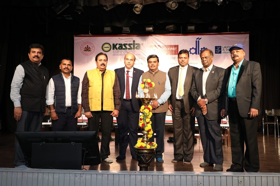 KASSIA in association with IDFC First Bank organized  a Seminar on Credit flow to MSMEs on 18th December, 2019 at 4.00 p.m. in KASSIA Auditorium. Sri G.R. Akkadas, Director, MSME-DI, Bangalore inaugurated the programme. Sri P. Ravikumar, Chief General Manager, NSIC South-1, was  Chief Guest, Sri C. R. Janardhana, President, FKCCI and Sri Siddalingappa B.Poojari, Joint Director, DIC, Bangalore Urban were guest of Honor besides Regional Head of IDFC First Bank.