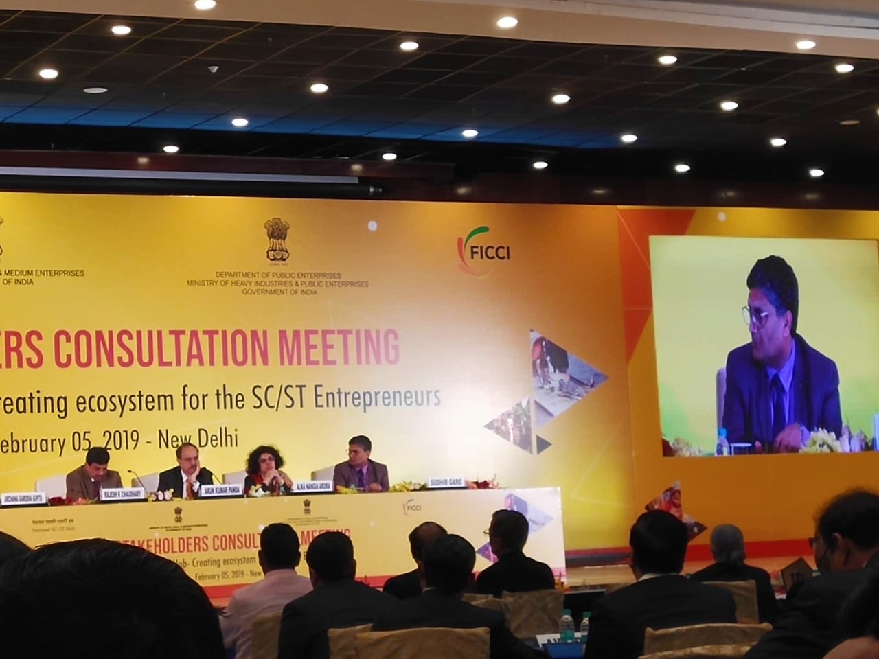 CMD, NSIC Shri Sudhir Garg interacting with PSUs Chiefs at the National SC ST Hub stakeholders consultation meeting being held at Pravasi Bharti Kendra, New Delhi. Also present on the occasion are Dr A.K.Panda, Secretary,MSME,Shri Sudhir Garg, CMD, NSIC, Ms.Alka Arora, Joint Secretary, MSME and Shri Rajesh Chaudhary Joint Secretary, DPE.