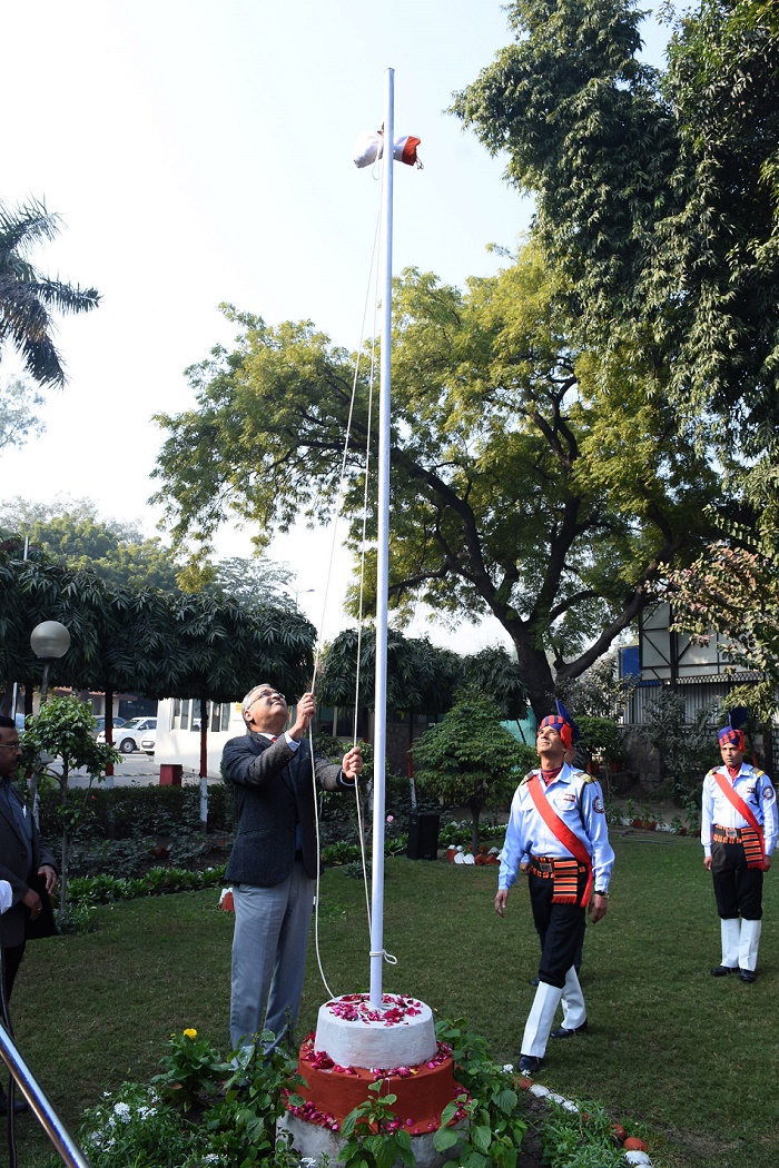 NSIC celebrated  the 71st  Republic day with great zeal and enthusiasm.Shri. Vijayendra, (IAS),CMD, NSIC hoisted the National Flag in the presence of Shri. P. Udayakumar, Director (P&M) and other staff /officers. On this occasion NSIC Employees and children of the wards of employees also participated by singing patriotic songs and rhymes.