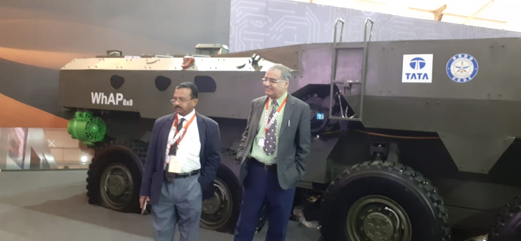 During DefExpo 2020, held at Lucknow (U.P.), NSIC signed MoU with Uttar Pradesh Expressways Industrial Development Authority (UPEIDA) to create eco system for MSMEs under upcoming Defence Corridor in the state of Uttar Pradesh and with Mishra Dhathu Nigam Limited (MIDHANI) for supply of Special Raw Materials to DEFENCE MSMEs. Further, Shri. Vijayendra, IAS, Chairma-cum-Managing Director, NSIC & Shri. P. Udayakumar Director (P&M), NSIC along with other officials of NSIC interacted with the exhibitors of DefExpo 2020 at Lucknow during 6th – 7th February 2020.
