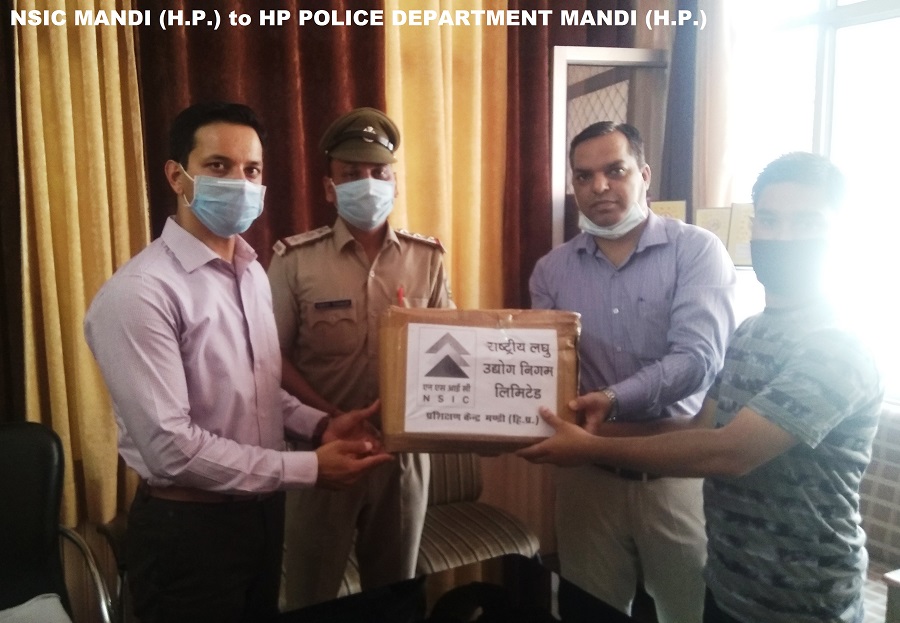 In continuation of Nation's fight with COVID19, officers of Mandi (H.P.) office of The National Small Industries Corporation Ltd. (NSIC) Sh. Lokesh Bhatia (Dy. Manager) & staff provided Face Masks and Hand Gloves to POLICE DEPARTMENT MANDI (H.P.) Sh. Puneet Raghu (Addl.S.P.Mandi) in presence of Sh. Vinod Thakur (Inspr. & SHO Mandi) and Sh.Vijay Kumar (SI) at Mandi Town Police Station for distribution to frontline workers / police jawans of department.
