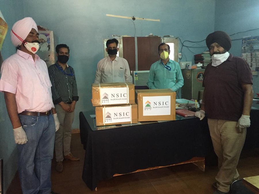 Executive Officer, Municipal Committee, Rajpura was handed over the Masks and Sanitizers for distribution by NSIC to join the fight against COVID-19. This NSIC initiative under CSR was taken by Mr. P.P.Singh, D.O, NSIC and Mr. Joginder Singh, D.O, NSIC alongwith Mr. Chirag Setia, Accounts Head, NSIC.