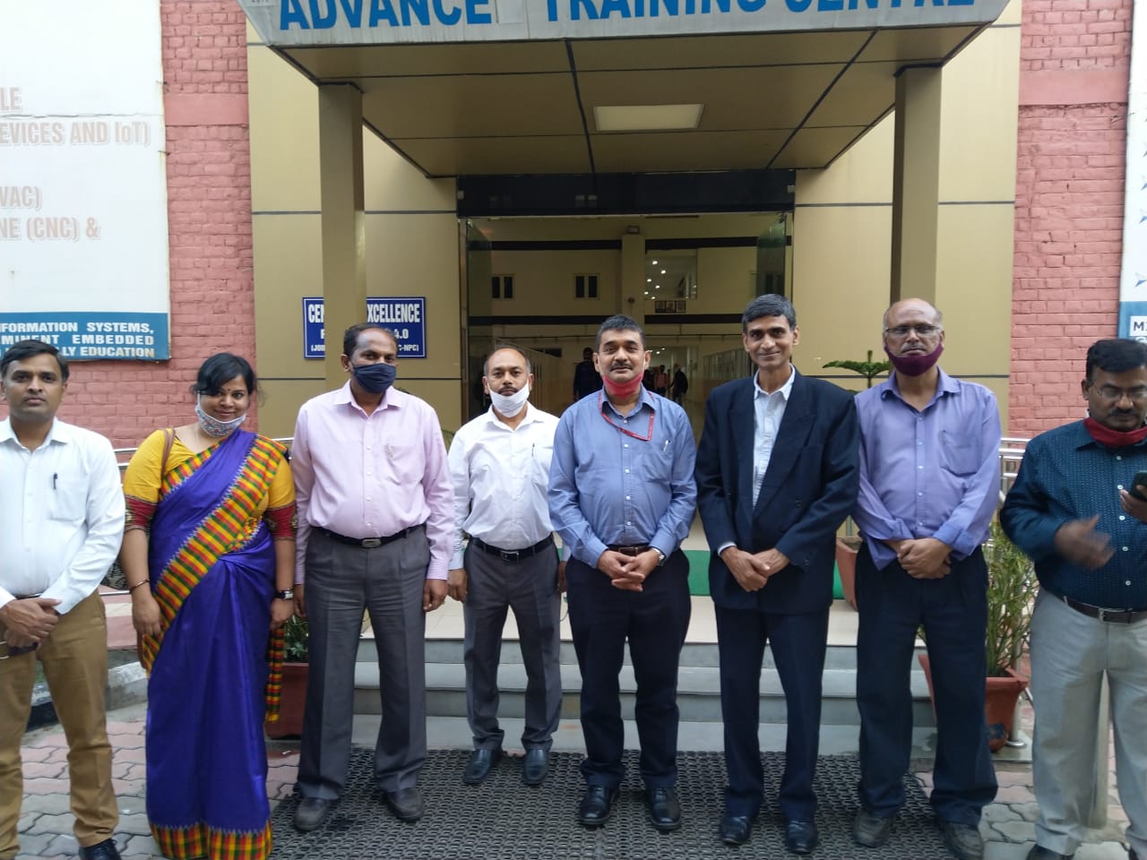 Shri Ashit Gopal (IFS), CMD, NSTFDC during his visit to NSIC - Advance Training Centre and NSIC -Incubation Centre (Okhla) on 26th February, 2021 stated that “Incubation centre is very impressive and the enthusiasm of officers of NSIC is really commendable. There is a vast potential for collaboration of NSTFDC with NSIC for the benefits of ST community”. Shri O. P Singh, NTSC Head (Okhla) briefed him about the various offerings of the NTSC (Okhla). Also present on the occasion were Shri Sanjay Sharif, DGM(NSIC) and Shri Binod Kumar, Chief Manager (NSIC).