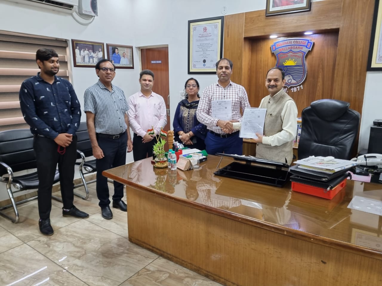 NSIC Technical Services Centre (Neemka) signs an MOU with Aggarwal College, Ballabgarh , Faridabad  on 17.06.2021 to support the skilling  of students of the college in different areas such as Electrical, Mechanical, Computer ,Electronics , Fashion, Beauty Care, Home appliances repairing etc. to help them for wage employment/Self-employment. On this occasion, Shri Krishan Kant, Principal, Aggarwal College appreciated the efforts of NTSC (Neemka) and stated that skill training will enhance their skill and will support them not only for wage employment but also encourage many students to start their own business. During the program Shri Ram Kumar Yadav, DGM/Centre Head, NTSC (Neemka) highlighted the benefits of various NSIC schemes for the youth and various skill training courses being imparted by NTSC (Neemka). Shri Manish Kumar Dubey, Deputy Manager coordinated the program.