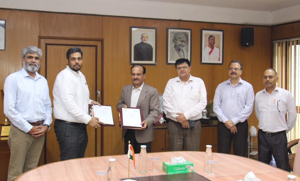 NSIC has signed MoU with UP Industrial Consultants Ltd. (UPICON) on 11th October, 2022 at NSIC Head Office, New Delhi. The objective of this MoU is to establish an initiative to support and promote the MSME sector through their existing schemes & hand holding including providing them direct Market Exposure and block chain certifications. The MoU was signed by Sh. Gaurang Dixit, CMD, NSIC and Sh. Pravin Singh, Managing Director, UPICON in the presence of Sh. Navin Chopra, CGM-SG, Sh. Rajesh Kumar, GM, Sh. Binod Kumar, CM and Sh. Amit Tripathi, Executive Director, UPICON, Shri Binod Kumar, CM(Tech), NSIC.