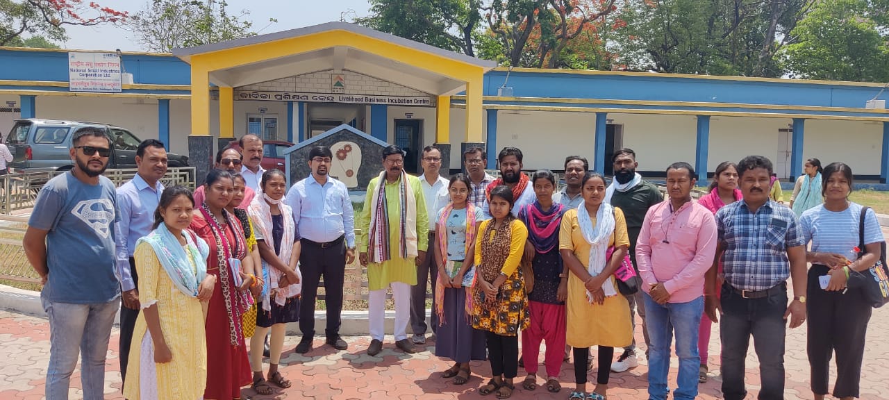 During his visit to NSIC (Rourkela )on 28th April 2022, Sh. Kalandi Charan Samal ,Independent Director ,Board of NSIC also visited NSIC -Livelihood Business Incubator (LBI) at Rourkela and applauded the efforts of NSIC in encouraging entrepreneurship in the country.