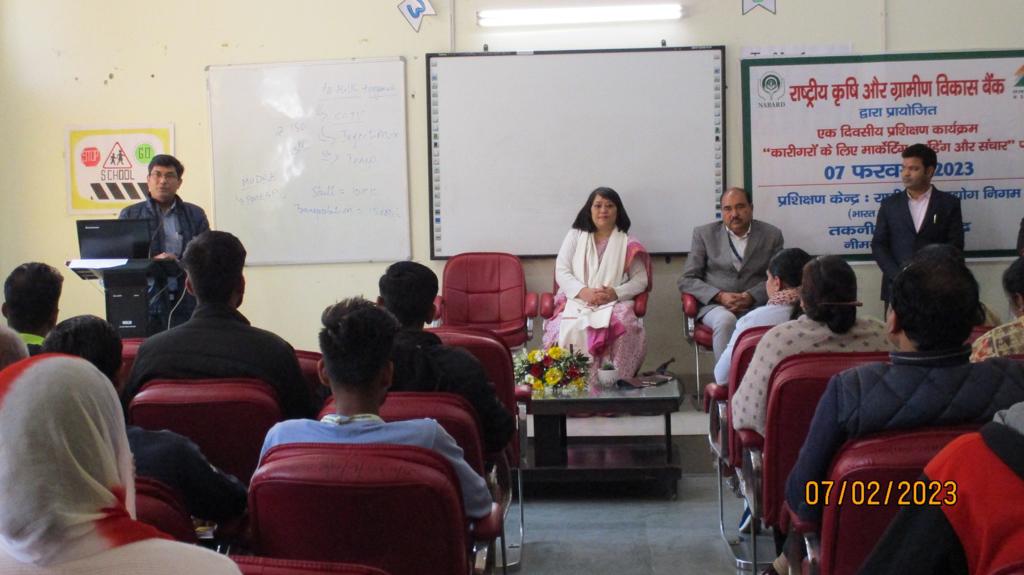 NTSC (Neemka) in cooperation with NABARD organized a one-day training program on "Marketing, Branding, Communication and Packaging for Artisans" on 07th February, 2023. The program received enthusiastic response and more such Training Modules  would be held shortly. The program was coordinated by Shri Umesh Dixt, Center (Head), NTSC (Neemka)

