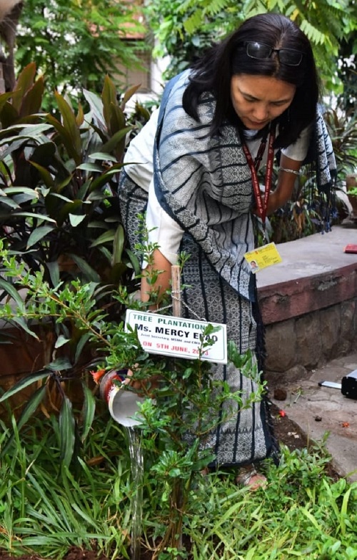 On the occasion of World Environment Day, Ms. Mercy Epao , CMD,NSIC planted a sapling in the premises of NSIC (Andheri)  Office . Speaking on the occasion, she  stated that every human being has the fundamental right to live in a healthy environment therefore each one of us must contribute to the protection of the environment and the well-being of the planet in best possible manner. Also present on this occasion was Shri Manoj Singh, Zonal Head ( West Zone) ,NSIC