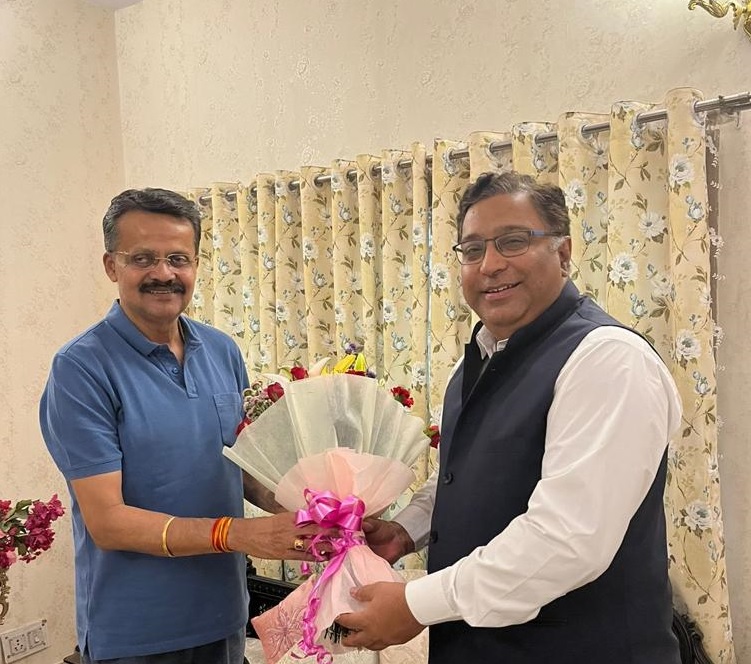 Shri Gaurav Gulati on assuming the  charge of Director (Finance), NSIC met with  Shri Bhartruhari Mahtab, Honorable Deputy Chairman, Parliamentary Committee on Official Language, Government of India.