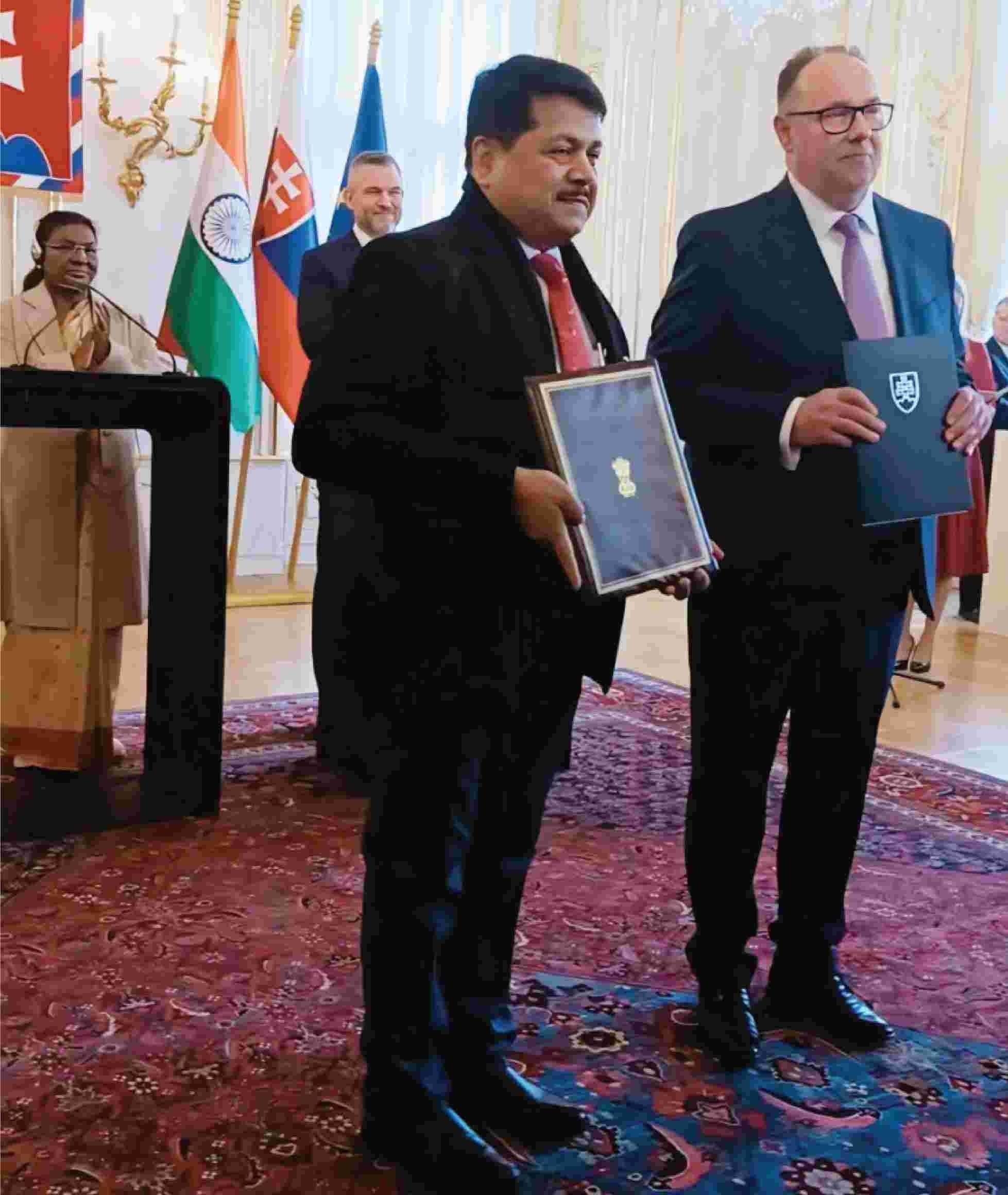 With an objective of expanding cooperation between MSMEs of India and Slovakia, enhancing competitiveness of MSMEs of both countries and increased business connects, NSIC signed an MoU with Slovakia Business Agency (SBA) during the State visit of Hon‘ble President of India to Slovakia. The Memorandum for cooperation was signed and exchanged by Dr. Subhransu Sekhar Acharya, CMD, NSIC with Mr. Marian Letovanec, Director of the National and International Programmes Section, SBA of Slovak Republic in the presence of Her Excellency The President of India, Smt. Droupadi Murmu and His Excellency The President of Slovak Republic, Mr. Peter Pellegrini on April 09, 2025 at the Presidential Palace, Bratislava during the state visit of Her Excellency Smt. Droupadi Murmu, President of Republic of India. The MoU signing event witnessed the presence of high level Indian delegation accompanying the Hon‘ble President of India, H.E. Ms. Apoorva Srivastava, Ambassador of India to Slovak Republic, H.E. 