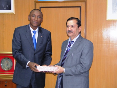 A delegation led by Ambassador Mr. Jean –Baptiste  ,Chief of Staff of the Bureau of the Chairperson ,Africa Union Commission visited NSIC during their recent visit to India to know about the activities of NSIC for the development of MSMEs in the country. The delegation was briefed by Dr. H.P. Kumar, CMD, NSIC and other officials about the various initiatives taken by NSIC within India and abroad. The African Union  delegation also visited the NSIC’s Rapid Incubation centre for creating self employment opportunities and  further expressed their desire to set up similar Incubation Centre(s) ,developing policies and Institutional framework for SME development in the African Union. 