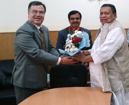 Shri Ravindra Nath, C.M.D., NSIC, meeting   Shri Jogendra Behera, Hon’ble Minister, MSME Department, Govt. of Odisha, at their office in Bhubaneswar.