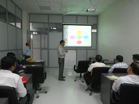 An awareness programme was conducted by NSIC, Branch Office, Pune at Ahmed nagar in Association with Ahmednagar Auto and Engineering Association on 16/12/2016. About 14 units participated in this event. Representative of Bank Of Baroda deliberated the E-wallet,Net-Banking, Mobile Banking services to Cashless Transactions.