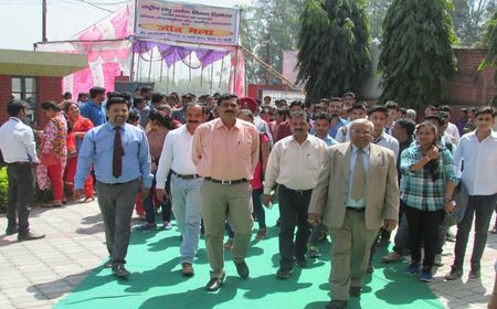 Shri R.P. Singh General Manager, V- GUARD Industries and Shri T.S. Rajput, Deputy General Manager, NSIC-LBI, Kashipur inaugurated the job fair.
<br/>
The objective of the Job Fair was to provide employment opportunities through campus placement to trainees undergoing various demand driven, industry oriented skill/ Entrepreneurship development training courses run by the centre and other institutes in the vicinity i.e. Government Polytechnic, Kashipur, Govt. ITI, Kashipur, Bazpur and Jaspur, Shriram Institue of Management & Technology.
<br/>
The 07 companies from divergent fields like M/s. J.S. Industries, Kashipur, M/s. V-Guard Industries Ltd., Kashipur, M/s. Tosha International, Kashipur, M/s. Good Wear Fashions, Pantnagar, M/s. Kashipur Agro Industries Pvt. Ltd.,  M/s. Vectus Industries Limited, Mahuakheraganj, M/s. Akanschha Beauty Parlor, Kashipur participated in the event and selected candidates as per their requirement.
<br/>
An interview was conducted to screen the right candidates for right job by these companies. 325 trainees appeared for the screening test and out of them 30 trainees were shortlisted for placement by these companies.
<br/>
Dr. Nrupendra Sharma Asstt. Professor SIMT, Mr. Jagdeep Singh, MD of   M/s. J.S. Industries, Mr. Kuldeep Singh and Mr. Satpal Singh from Kumayun & Garwal Chamber of Commerce and Industries, Mr. Satpal Advocate, staff members,  Faculties  and Trainees of NSIC-LBI Kashipur were present on this occasion.
<br/>
<a target="_blank"  href="https://www.facebook.com/NSICLTD/photos/pcb.1382792815092061/1382792048425471/?type=3&theater"><font color="#FF6600">Click here to view  more images.</font></a> <br/>