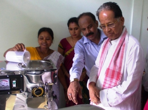 Sh. Tarun Gogoi, Hon`ble Chief Minister of Assam
has inaugurated the Incubation Centre set up by NSIC under Turn Key project
at Titabor, Dist Jorhat, Assam on 2nd July, 2014. NSIC has installed 4
projects initially i.e. Fashion designing, Readymade Garments, Bakery
products manufacturing and Computer Hardware & Networking where 2 months
training is being imparted by NSIC to 45 trainnes w.e.f. 4th June, 2014. Hon`ble Chief Minister
has been apprised of all the projects & working of
different machines. Hon`ble Chief Minister was highly satisfied with the Centre and ask NSIC to
install more projects at the Centre.  After completion of the training the
Centre will be handed over to Government of Assam
