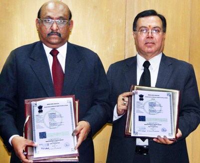 NSIC signs MOU with Indian Overseas Bank on 16.01.2013 at New Delhi. With this joint association with Indian Overseas Bank NSIC aims to provide seamless credit flow to entrepreneurs thereby empowering them in realizing their dreams . The MOU was signed by Sh. Ravindra Nath Director (Finance) of NSIC and Sh. Yogesh Jain (General Manager) of Indian Overseas Bank .