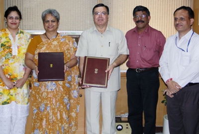 On 23rd August 2012  NSIC  signed MOU agreement with State Bank of Travancore making it the 17th commercial bank to enter into this unique tie up alliance. The MOU was signed by  Sh. Ravindra  Nath  Director (Finance) of NSIC and Smt. Kiran Singh Deputy General Manager of State  Bank of Travancore. 