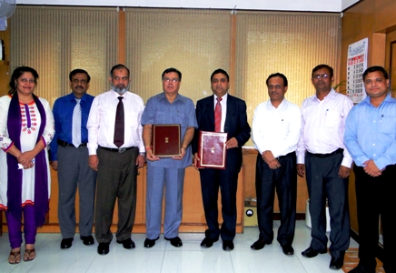 NSIC has been making sustained endeavors for catering to the financial needs of MSMEs by making tie ups with various banks. This initiative has been extended with NSIC entering into MOU with SYNDICATE BANK on 10.06.2013. This makes SYNDICATE BANK the 22nd  commercial bank to enter into this unique tie up arrangement . Under this MOU arrangement collaborative efforts would be undertaken to extend timely and affordable credit to MSMEs.  The MOU was signed by Sh. Ravindra Nath Director (Finance) of NSIC and Sh. S.K. Thakkar General Manager of SYNDICATE BANK. 