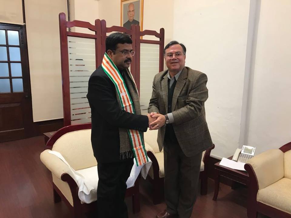 Shri Ravindra Nath, CMD, NSIC meets with Shri Dharmendra Pradhan, Hon'ble Minister for Skill Development and Entrepreneurship to discuss various activities carried out and to be undertaken by NSIC in the state of Odisha. CMD, NSIC also apprised Hon'ble Minister about the performance of NSIC in the last decade 2007-2017.

