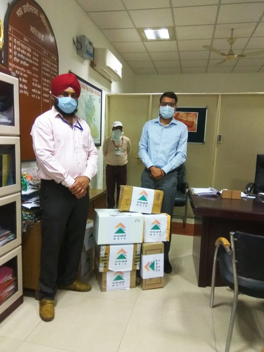 Shri Rahul, SDM, Jalandhar, was handed over the Masks and Sanitizers for distribution by NSIC to join the fight against COVID-19. The said NSIC initiative under CSR was taken by Shri Gurpal Singh, Zonal Head,  (North2), NSIC. 