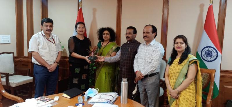 Ms. Mercy Epao, Joint Secretary (SME) Ministry of MSME being welcomed by the Board of Directors of NSIC on appointment as  Official Part-time Director of the Company. Seen in the picture are Ms. Alka Nangia Arora, CMD, NSIC, Shri Rajib Kumar Sen, Economic Advisor, Ministry of MSME, Shri P. Udayakumar, Director (P&M), NSIC, Shri Gaurang Dixit, Director (Finance), NSIC and Smt. Nistha Goyal, (Company Secretary), NSIC.
