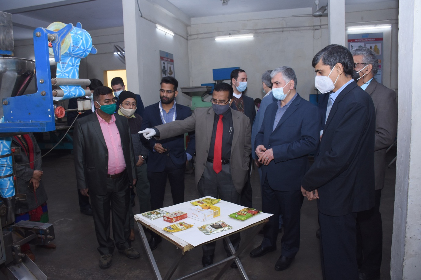 Sh. P Udayakumar, Director (P&M) highlighted them NSIC’s facilities for skill development and various opportunities for creation of self-employment opportunities for unemployed during the visit of delegation from IRAN led by Dr. Sirous Vatankhah Moghaddam, President of Center for Progress and Development of Iran (CPDI) – (Presidency of Iran). Sh. Sunil Tyagi, GM(SG)(IC), Sh. O.P. Singh, GM, NTSC (Okhla), Sh. Sanjay Sharif, DGM-Tech., Sh. Anupam Tiwari, Manager (IC) and Sh. Avinash, Deputy Manager (CC) were also present.