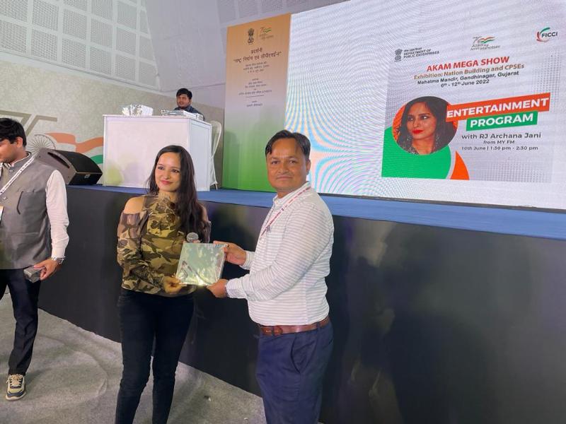 Department of Public Enterprise, Ministry of Finance organized Nation Building and CPSEs Conclave (9th to 12th June, 2022) at Gandhinagar (Gujarat). During this Mega Show, a Quiz festival competition was also organised wherein Shri Kuldeep Singh Rajput, Branch Head (NSSHO-Surat), NSIC managing the NSIC stand at this exhibition participated in this competition and won 05 Nos. prizes. The management applauds his initiative and wish him more success in life.