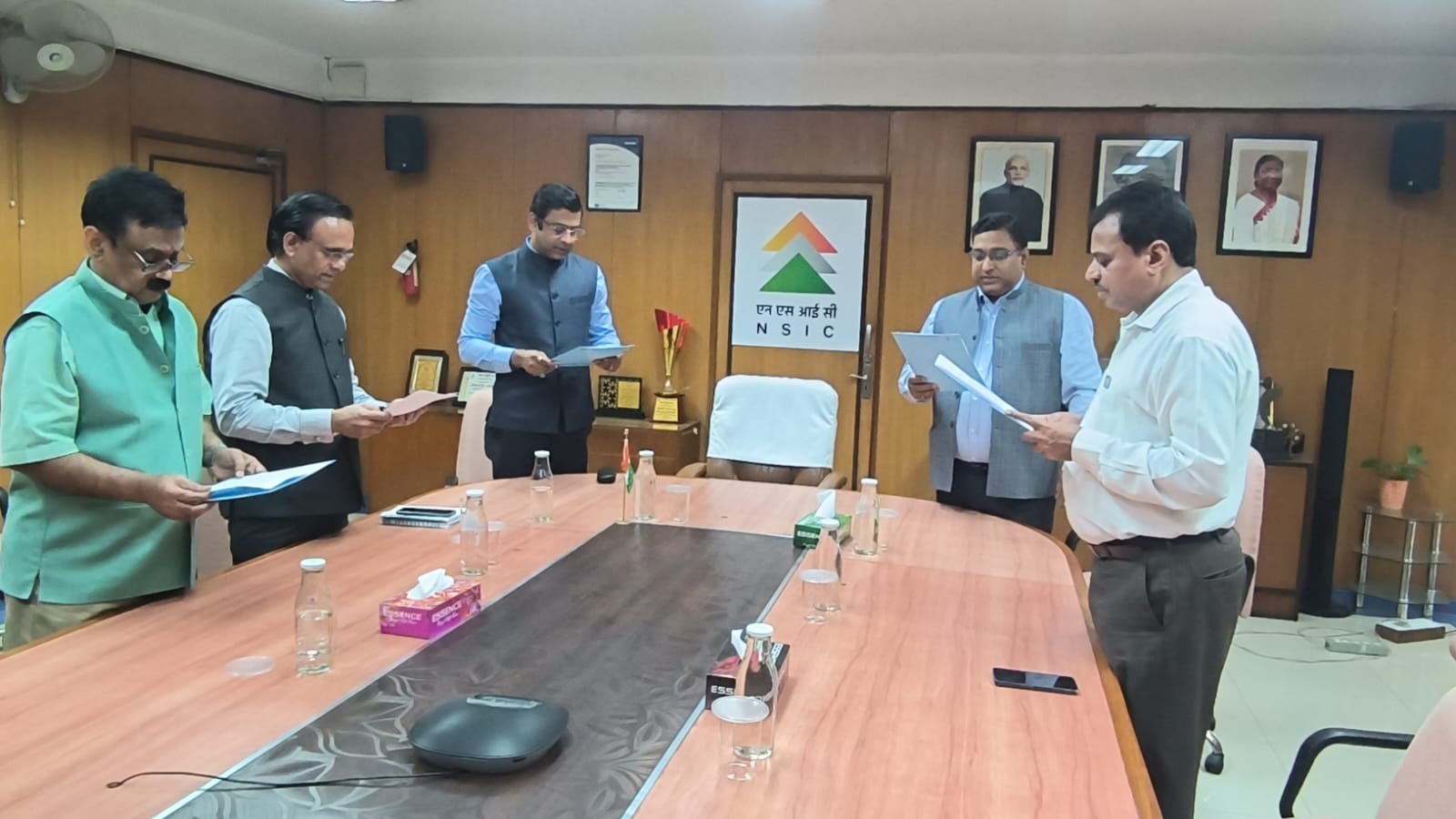 All NSIC employees and officers took Mass Swachhta Pledge on October 4, 2023 at 1pm. Shri Kartikeya Sinha, Director (P&M) and Shri Gaurav Gulati, Director (Finance) led the initiative to inspire all employees to prioritize cleanliness, emphasizing that a clean office environment is equally essential as a clean India. The pledge reaffirms NSIC commitment to promoting hygiene and sanitation, fostering a culture of cleanliness among its workforce, and contributing to the broader Swachh Bharat Abhiyan. It reflects NSIC dedication to community well-being.