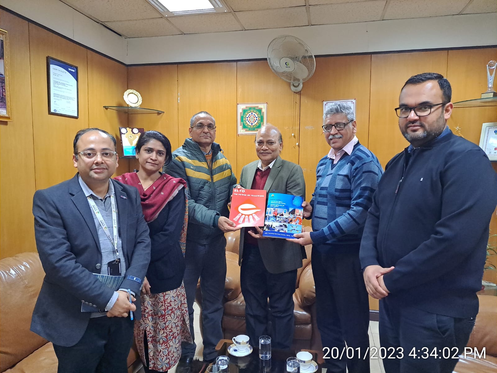 A delegation led by Mr. B. Gangaram Panday, Managing Director, Electric Lighting and Technical Company (ELTO), Suriname visited NSIC’s Rapid Incubation Centre and Advanced Training Centre at NSIC Technical Service Center (Okhla), New Delhi on 20.01.2023. Mr. Sunil Tyagi, GM-SG (IC), Mr. O.P. Singh, GM - Head NTSC, Ms. Adiba Bari, Manager (IC), Mr. Anupam Tiwari, Manager (IC) and Mr. Shashank Shekhar, Asst. Manager (IC) apprised the delegates with the activities of NSIC and discussed upon the possible cooperation areas between NSIC and Suriname. The delegation observed that NSIC’s model of Rapid Incubation Centre for employment generation and Advanced Training Centre is also required for development of MSMEs in Suriname. They appreciated NSIC’s facilities for skill development and creation of self-employment opportunities.