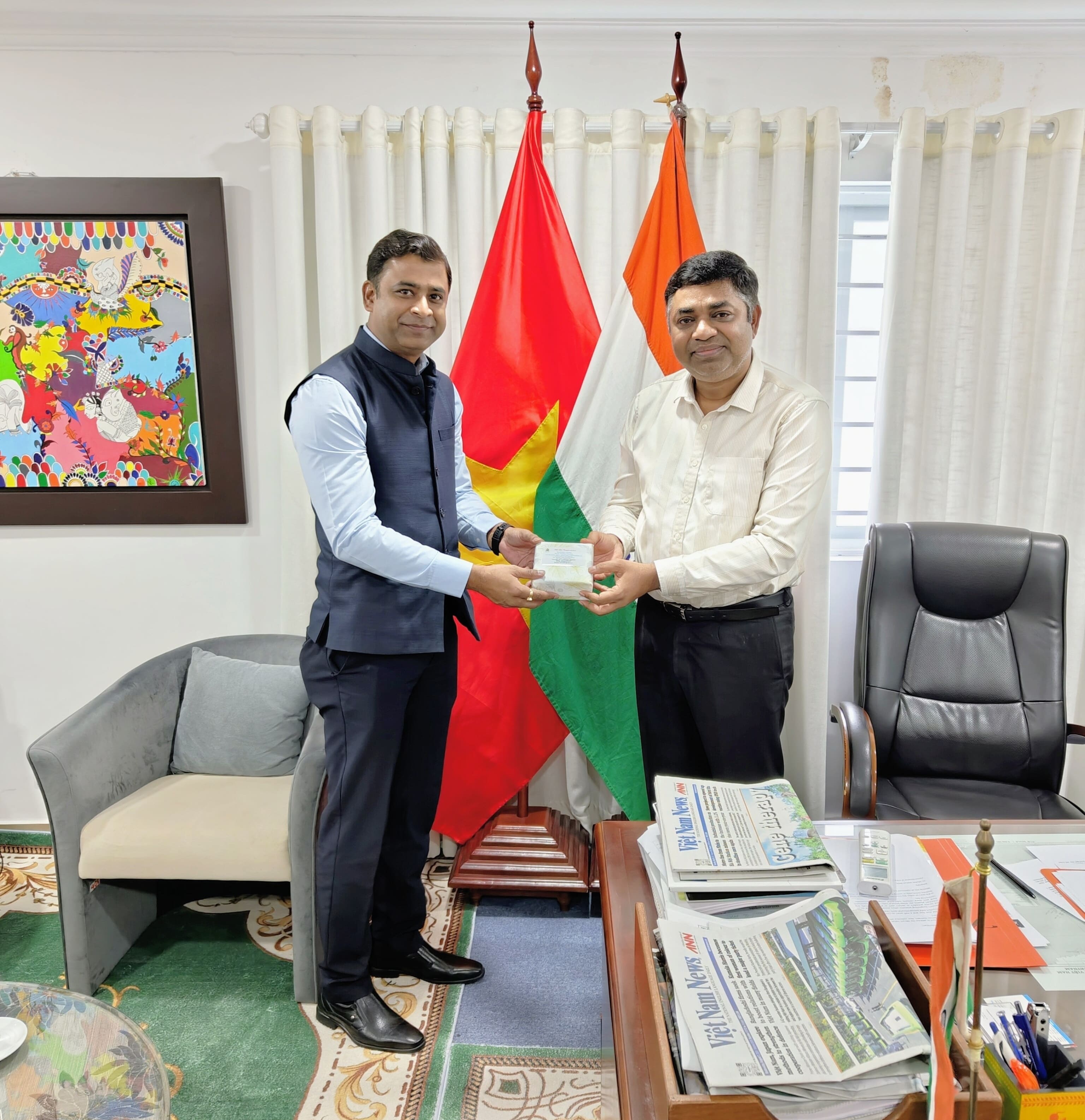 Mr. Kartikeya Sinha, Director (P&M), while leading MSME delegation to Vietnam for participation in Vietfood & Beverage-Propack 2024, also called upon Dr. Madan Mohan Sethi, Consul General at the Consulate General of India in Ho Chi Minh City. Discussions were held regarding cooperation opportunities in the MSME sector between the two countries.