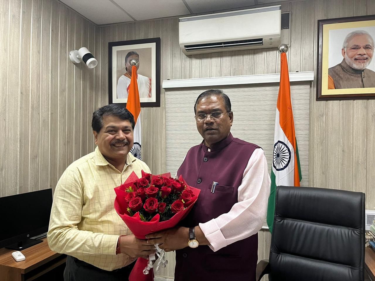 Dr. Subhransu Sekhar Acharya, CMD, NSIC called on Shri Faggan Singh Kulaste, Hon’ble Chairperson, Parliamentary Standing Committee on the Welfare of Scheduled Castes and Scheduled Tribes, on September 11, 2024. During the meeting CMD, NSIC, briefed Hon’ble Chairperson about the Schemes / Programs being offered by NSIC for the MSME Sector, entrepreneurship development and enterprise promotion in the country. The National SC-ST Hub Scheme being implemented by NSIC, on behalf of Ministry of MSME was also discussed in detail. Hon’ble Chairperson expressed his happiness on the activities and hoped that NSIC shall better its own performance in the days to come.